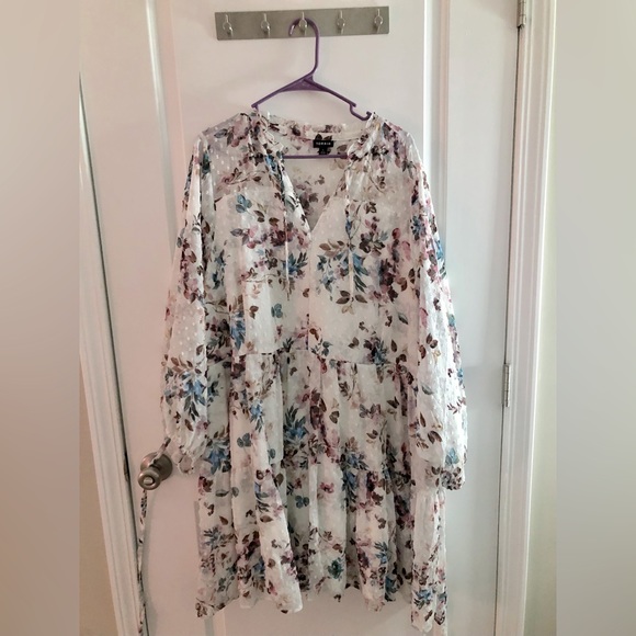Torrid Ivory Floral Chiffon Clip Dot Skater Dress EUC - Picture 7 of 9